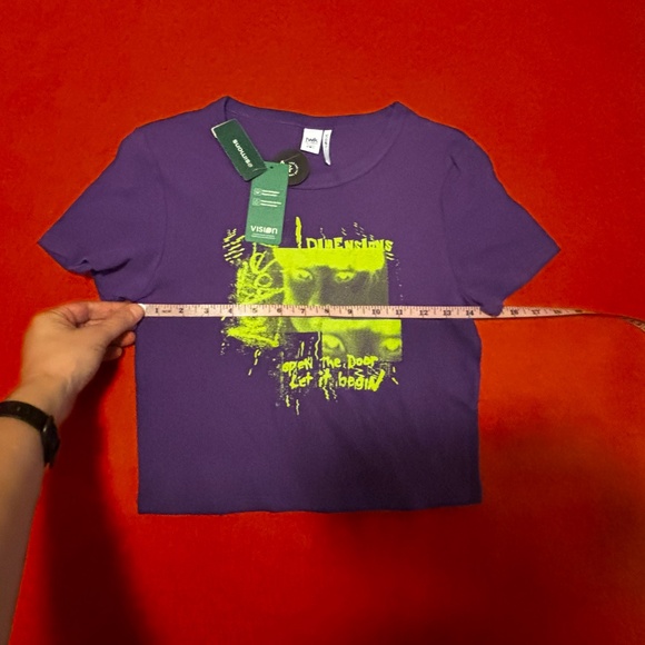 Retro purple and neon green nostalgia print cropped short sleeves baby tee NWT - Picture 6 of 9